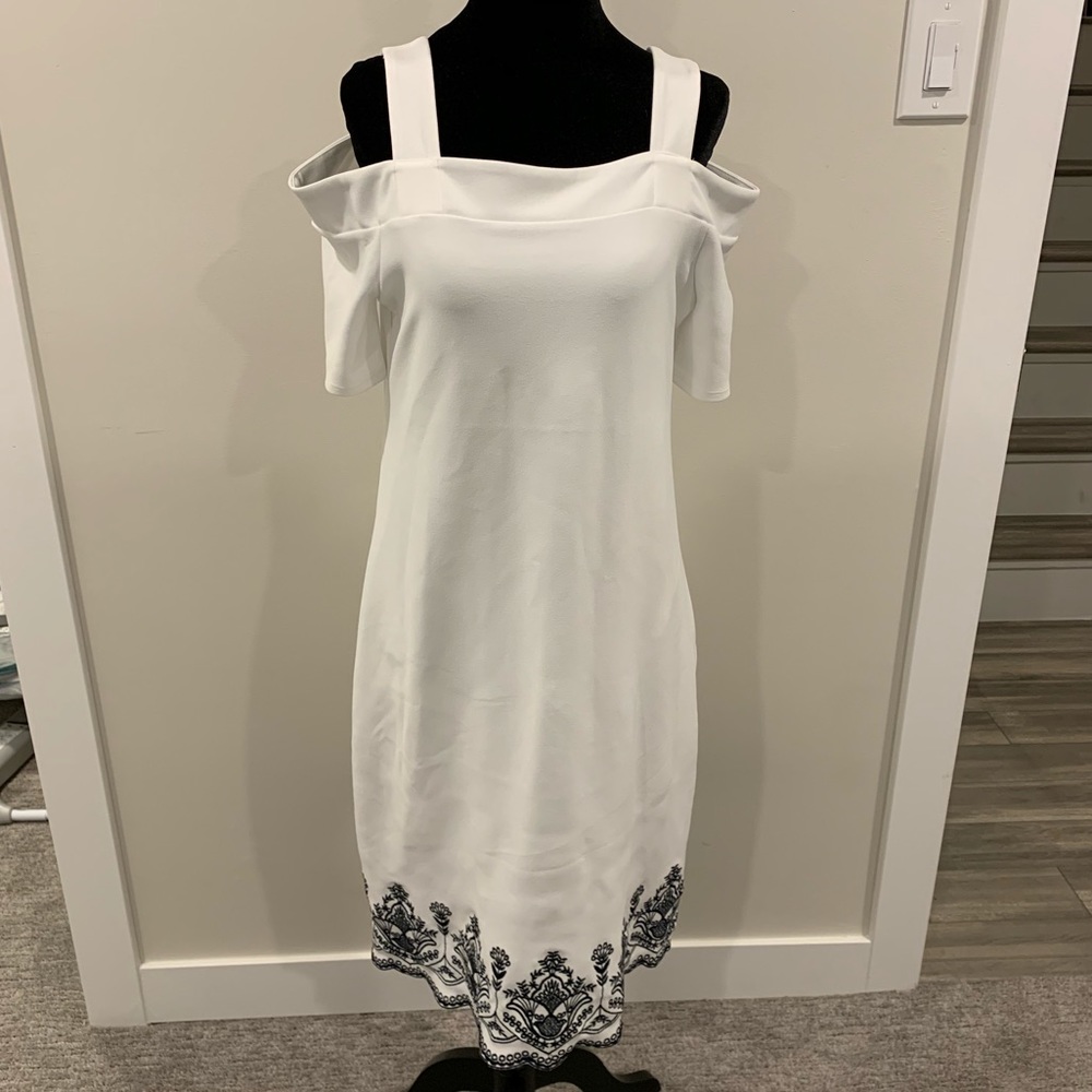 The Limited White/Navy Midi Dress w/ Embroidery S